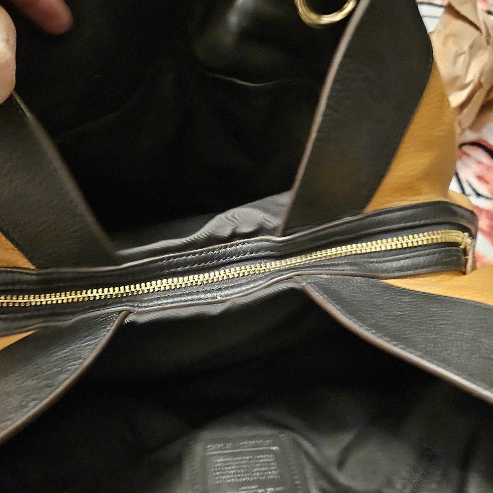 Coach Handbag - Picture 4 of 10